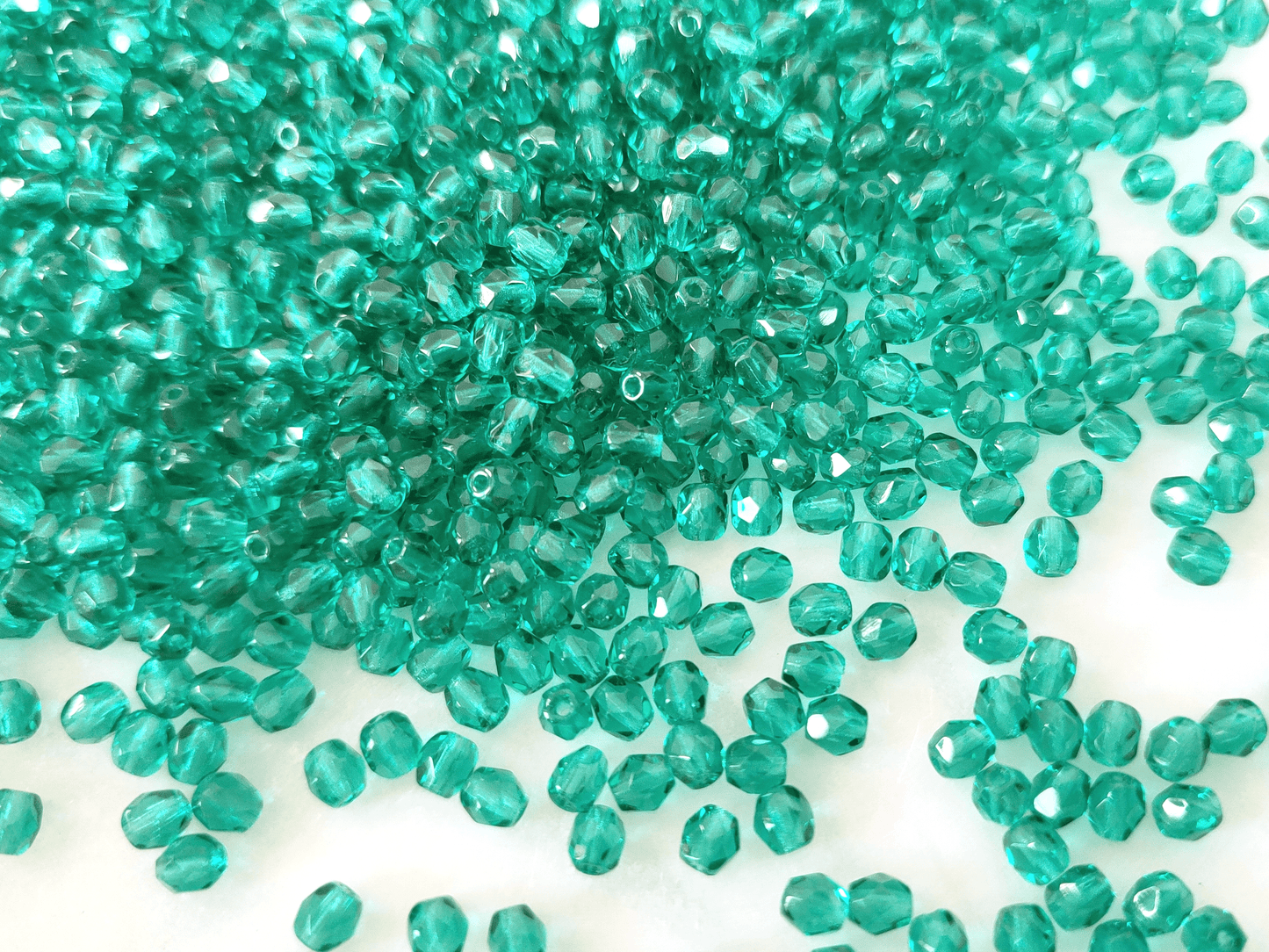 4mm Glasschliffperlen - Waldgrün