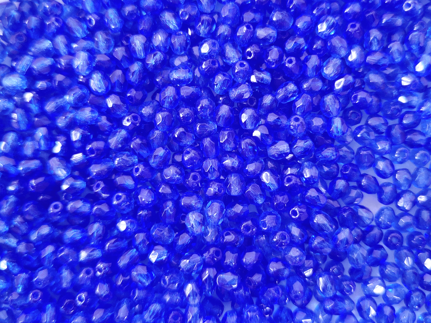 4mm Glasschliffperlen - dunkles Königsblau
