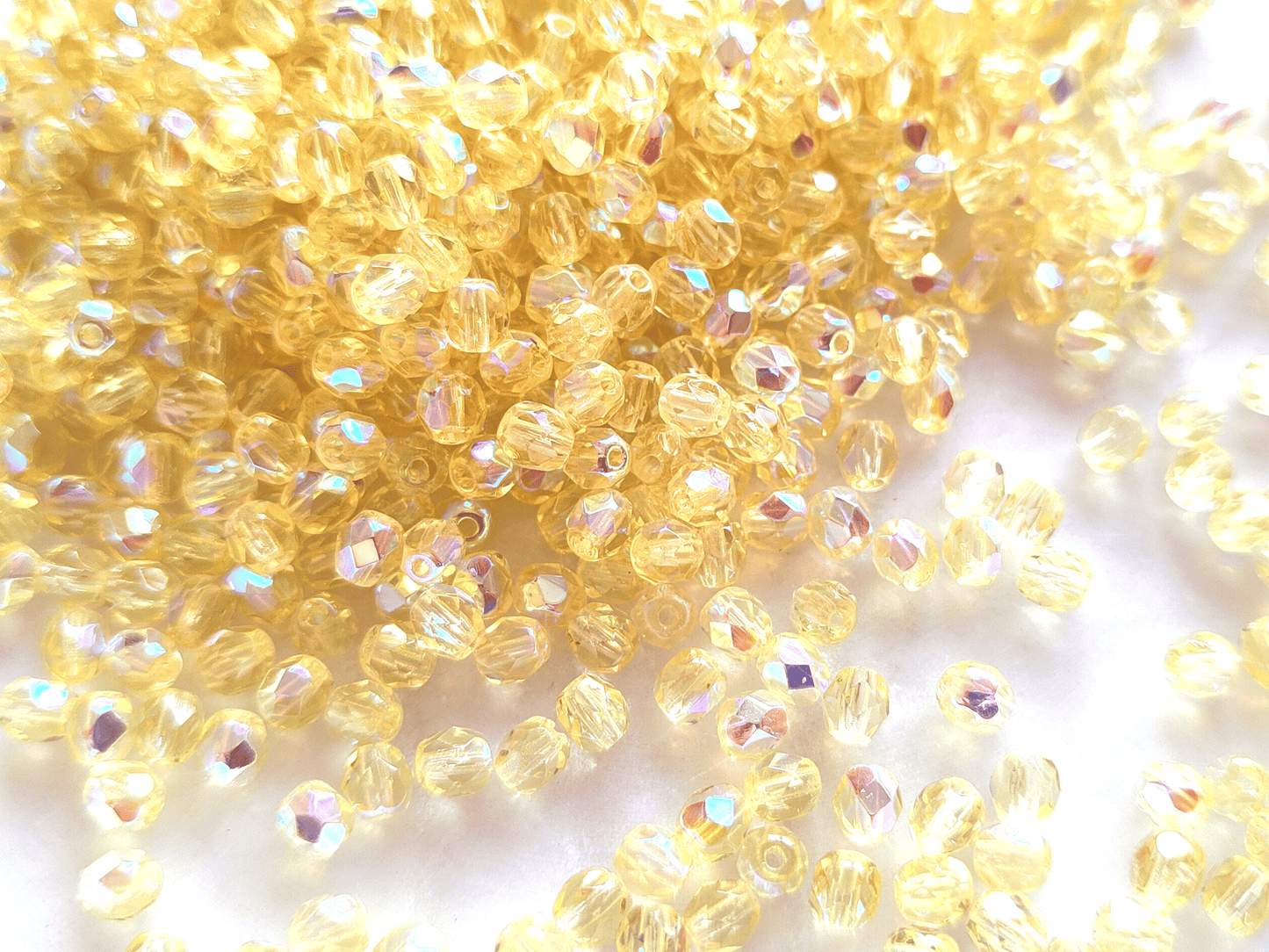 4mm Glasschliffperlen - Zitronengelb Iris