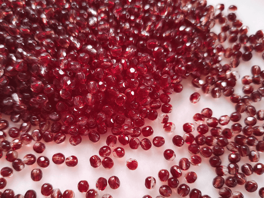 4mm Glasschliffperlen - Farblos & Dunkelrot