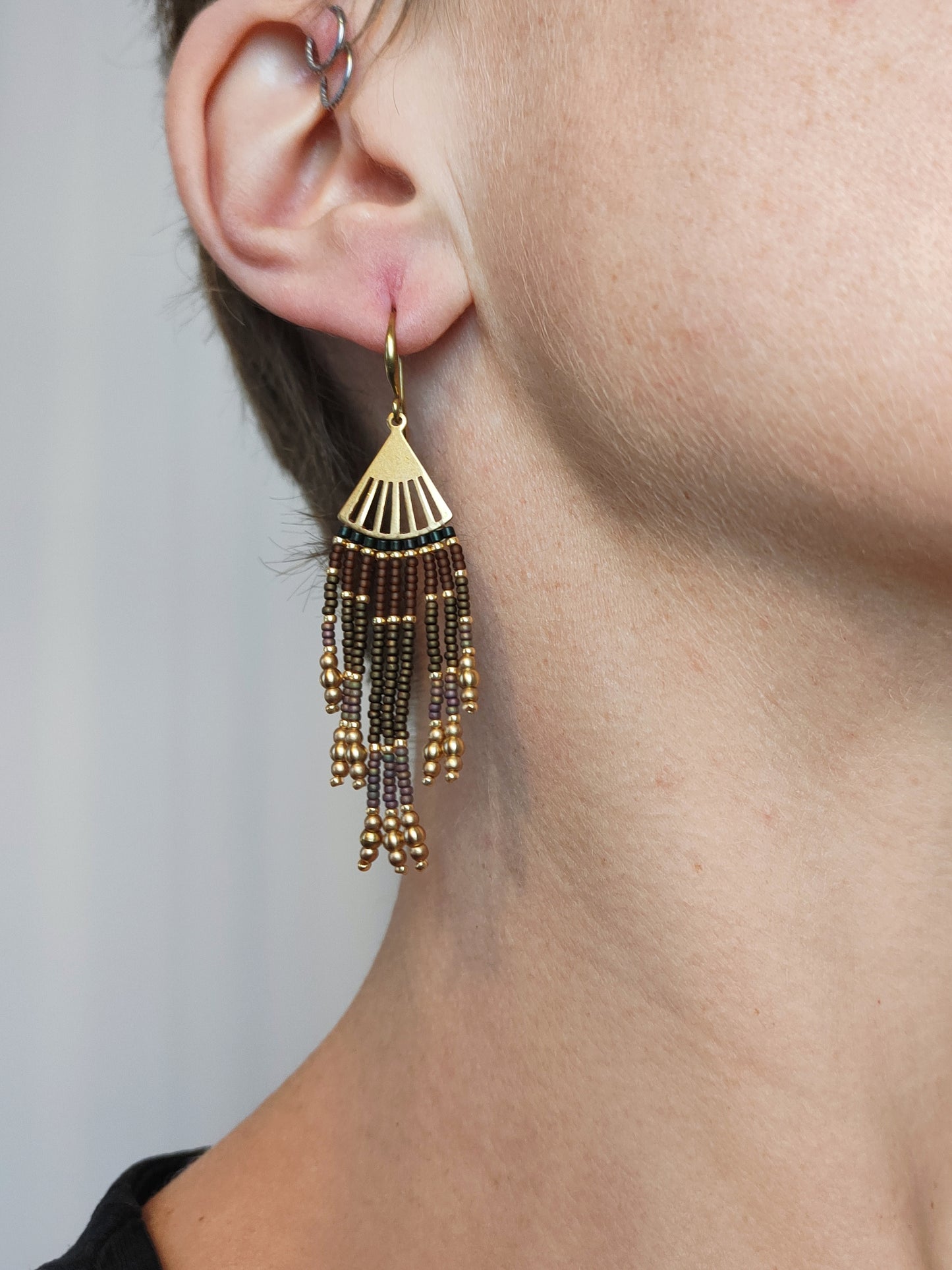 Mini fringe earrings "Lorcan" - brown