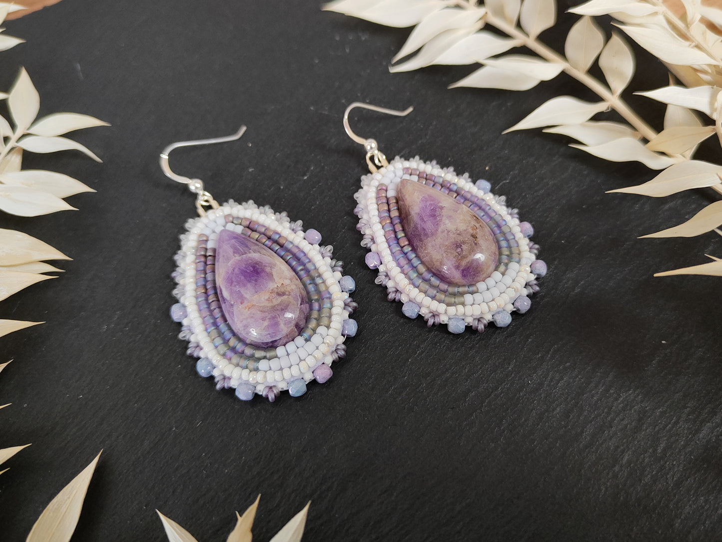 Dangle earrings with amethyst - white & purple