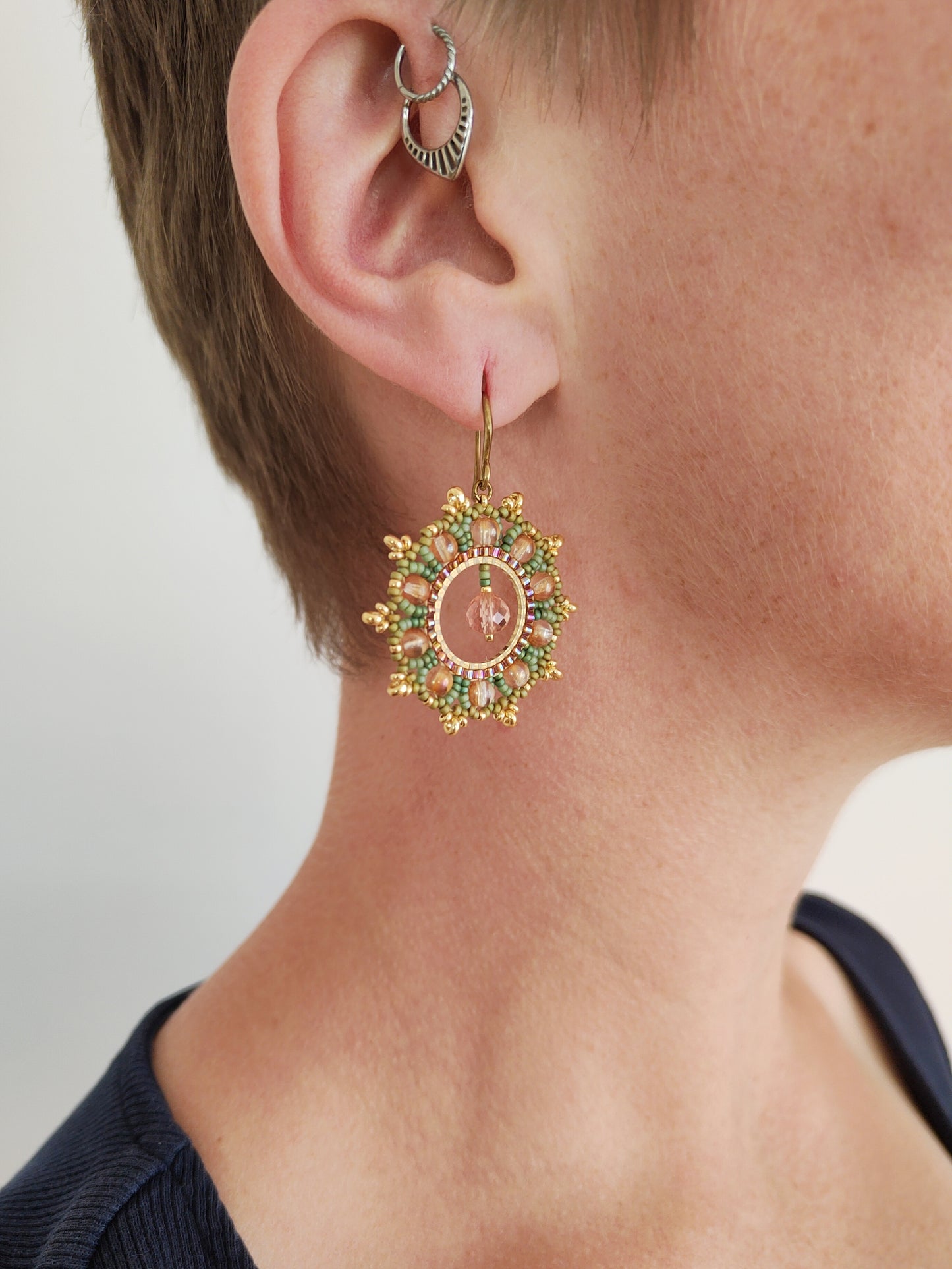 Woven earrings "Philippa" - green & salmon