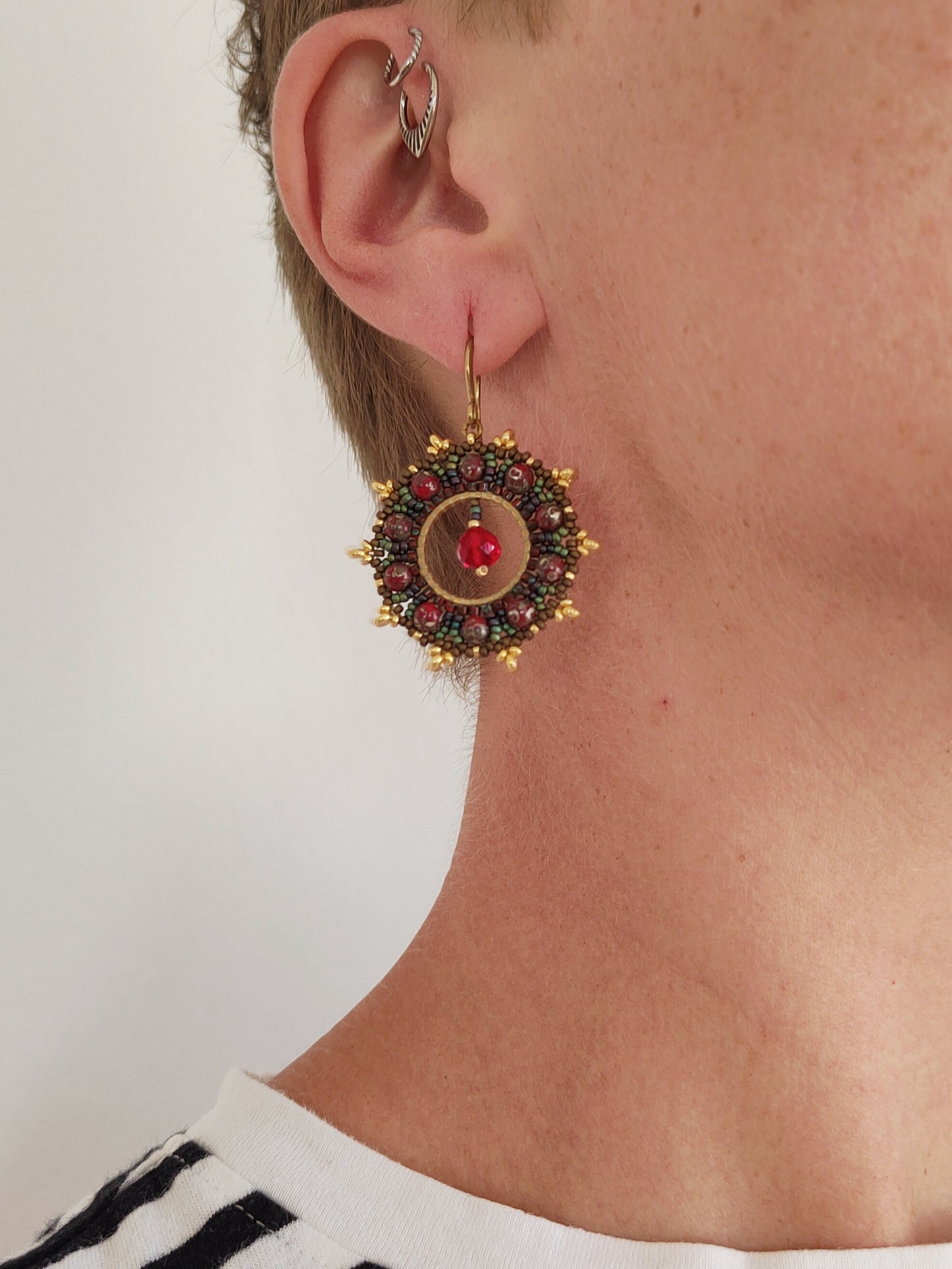 Woven earrings "Philippa" - olive & red