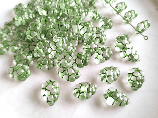 Grape beads 16x11mm - colorless & green