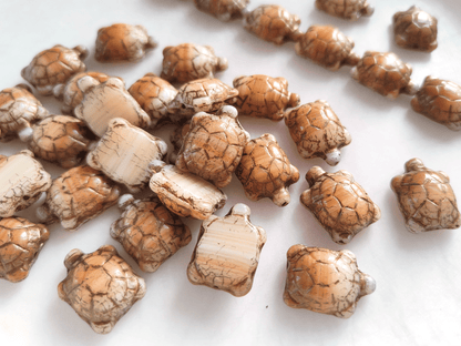 Turtle beads 19x14mm - beige & brown