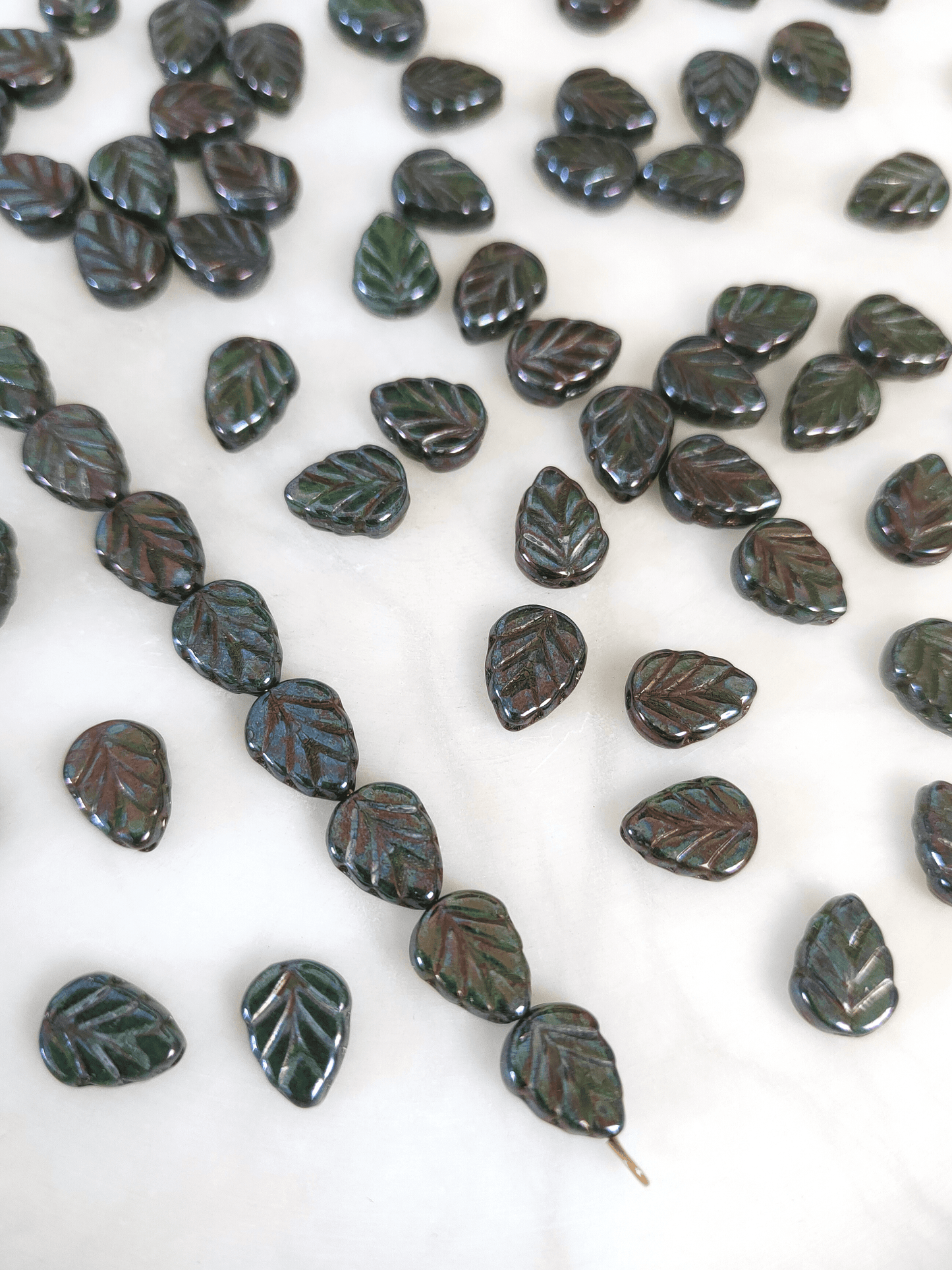 Mint leaf beads 10mm - dark green & purple