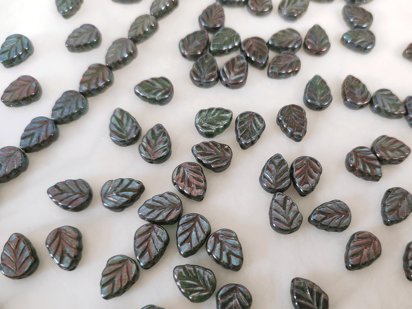 Mint leaf beads 10mm - dark green & purple