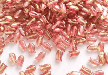Fish beads 10x6mm - muted pink & gold glitter
