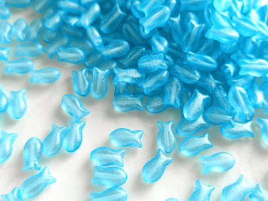 Fish beads 10x6mm - light Caribbean blue glitter