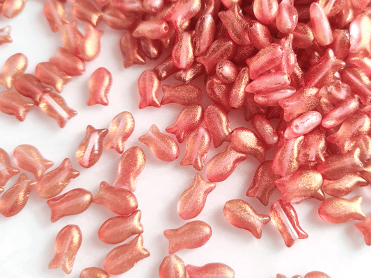 Fish beads 10x6mm - red & gold glitter