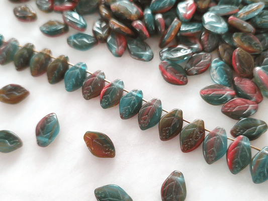 Cherry leaf beads 12mm - dark green & red