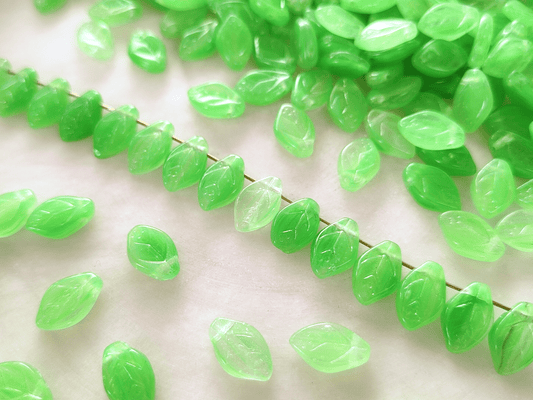 Cherry leaf beads 12mm - vibrant green