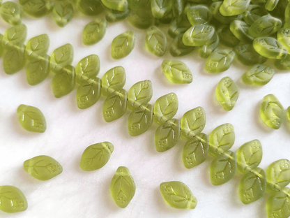 Cherry leaf beads 12mm - matt grass green