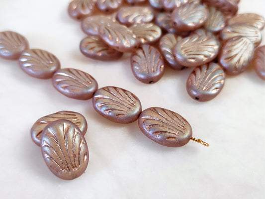 Oval ornament beads 17mm - beige shimmer