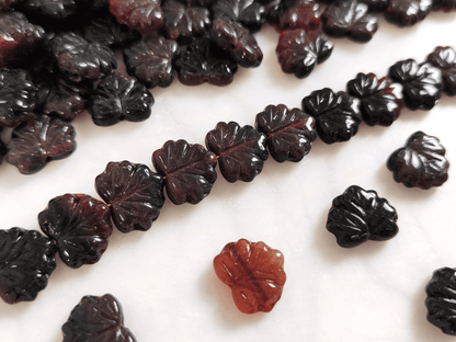 Vine leaf beads 13mm - black & dark red