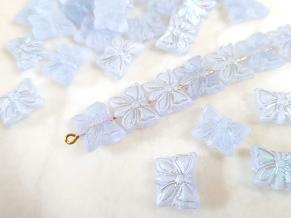 Butterfly beads 15x12mm - pastel lavender iris