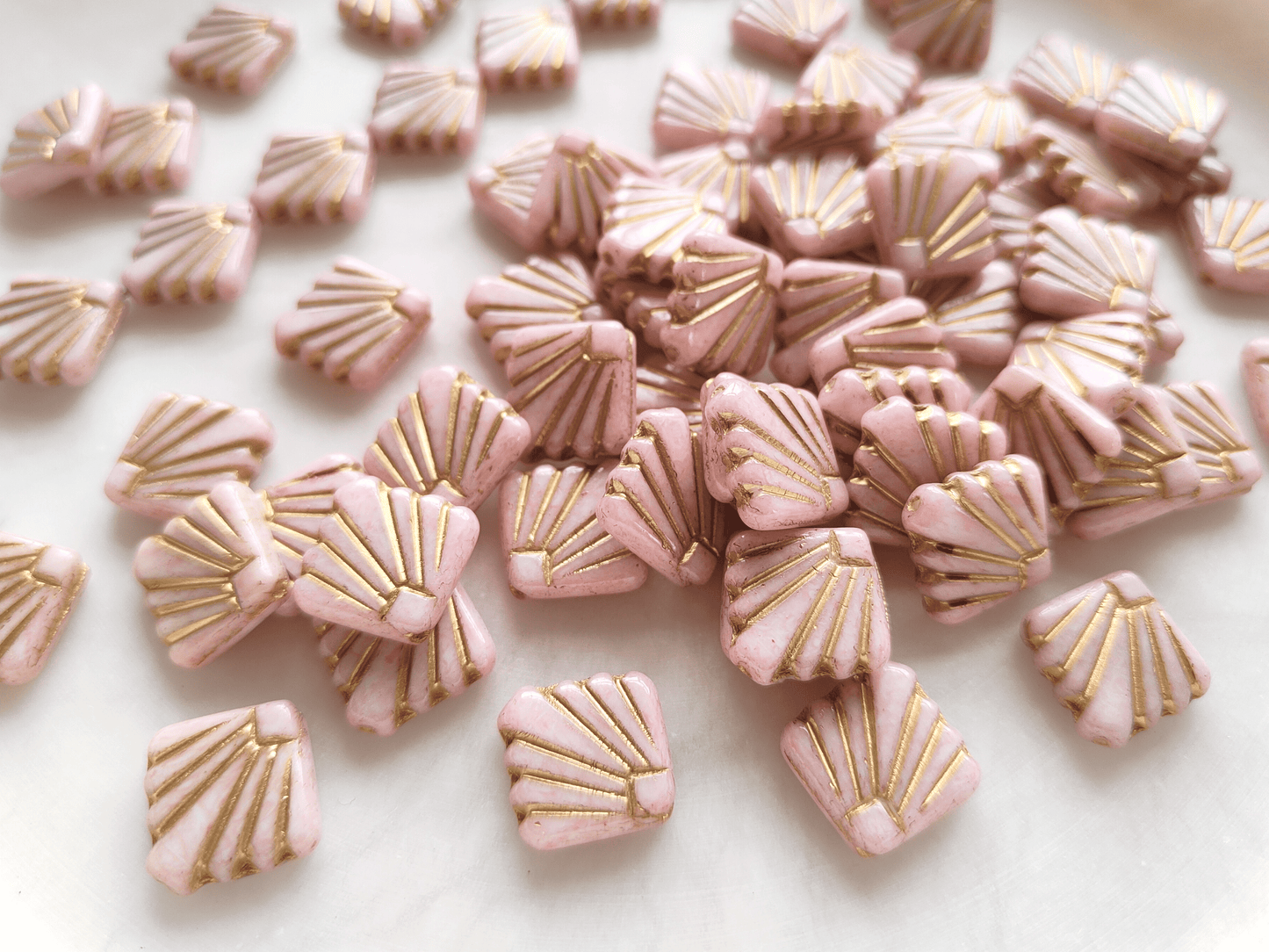 Fan ornament beads 17mm - light pink & gold