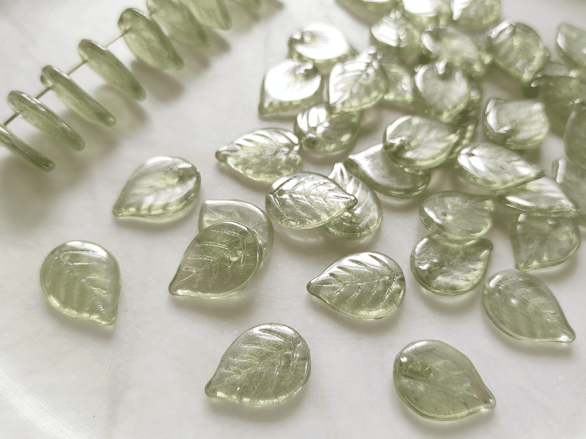 Apple tree leaf beads 18mm - sage green