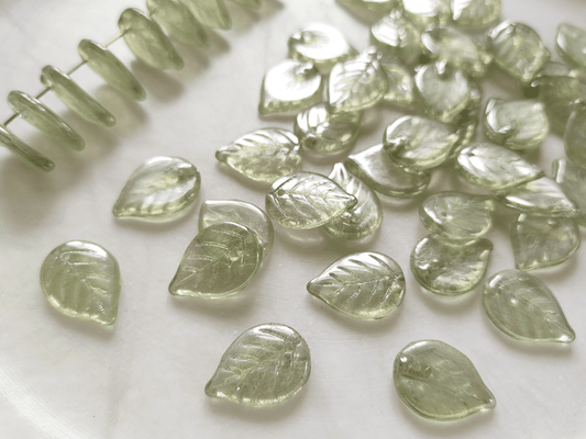 Apple tree leaf beads 18mm - sage green