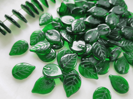 Apple tree leaf beads 18mm - fir green