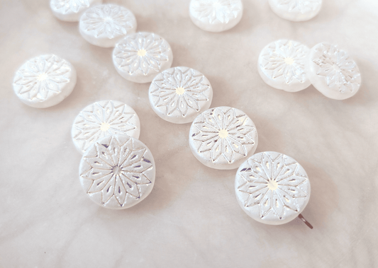 Flower ornament beads 18mm - matt white iris