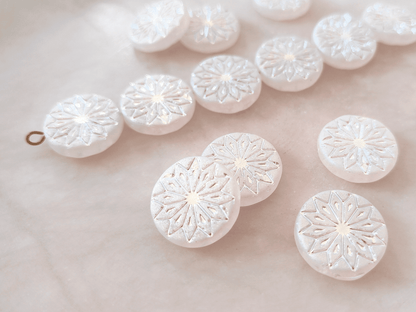 Flower ornament beads 18mm - matt white iris