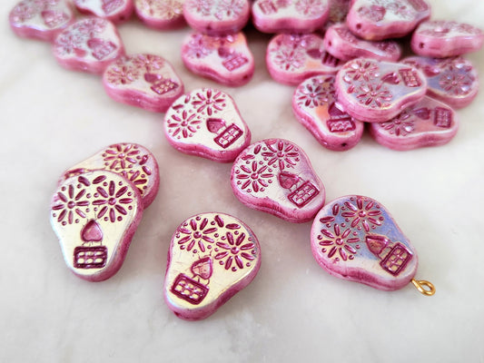 Skull beads 20x16mm - pink iris