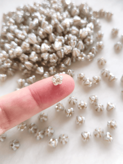 Bell flower beads 4x6mm - light grey & gold