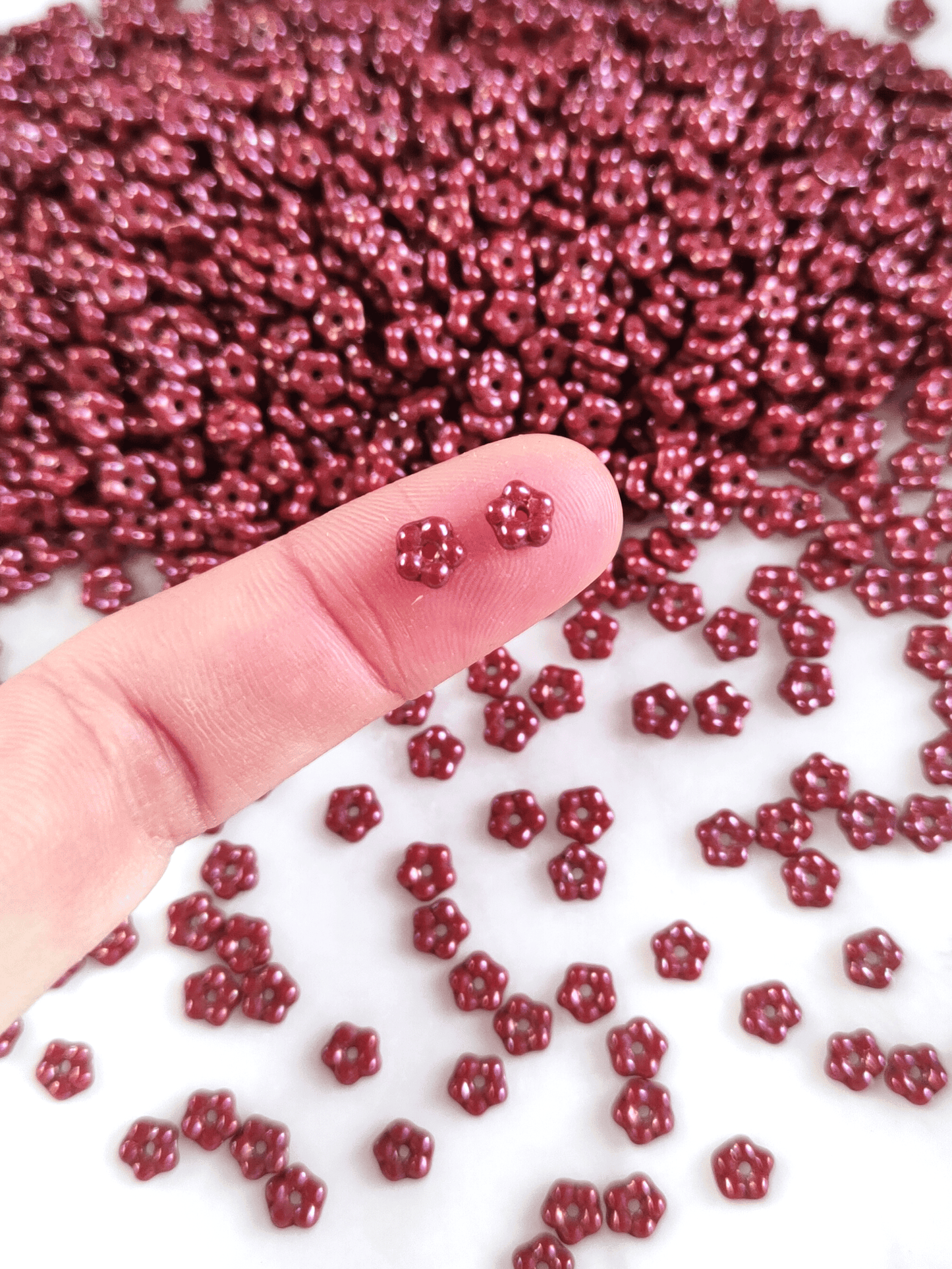 Forget-me-not flower beads 5mm - brownish dark red