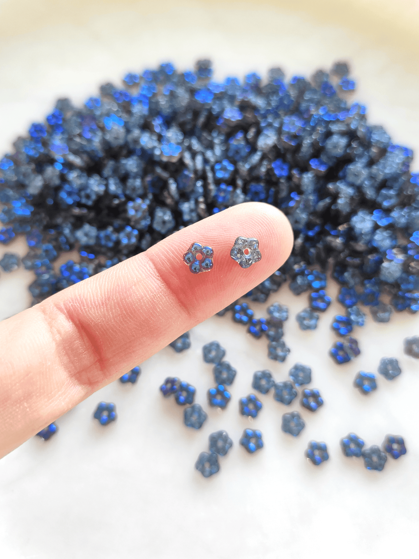 Forget-me-not flower beads 5mm - dark blue & anthracite