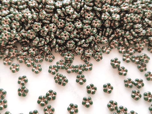 Forget-me-not flower beads 5mm - dark green & copper