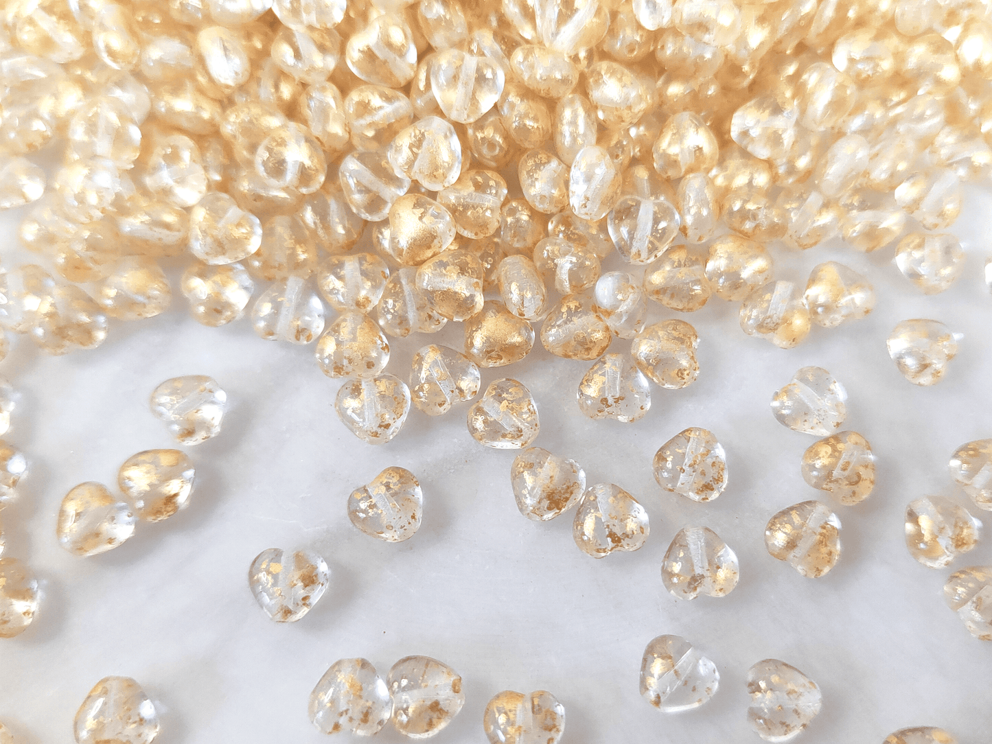 Love heart beads 6mm - colorless & gold