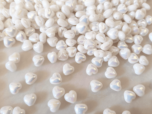 Love heart beads 6mm - white iris