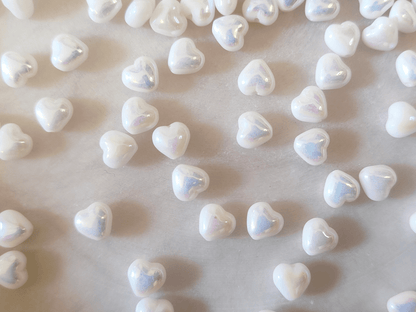 Love heart beads 6mm - white iris