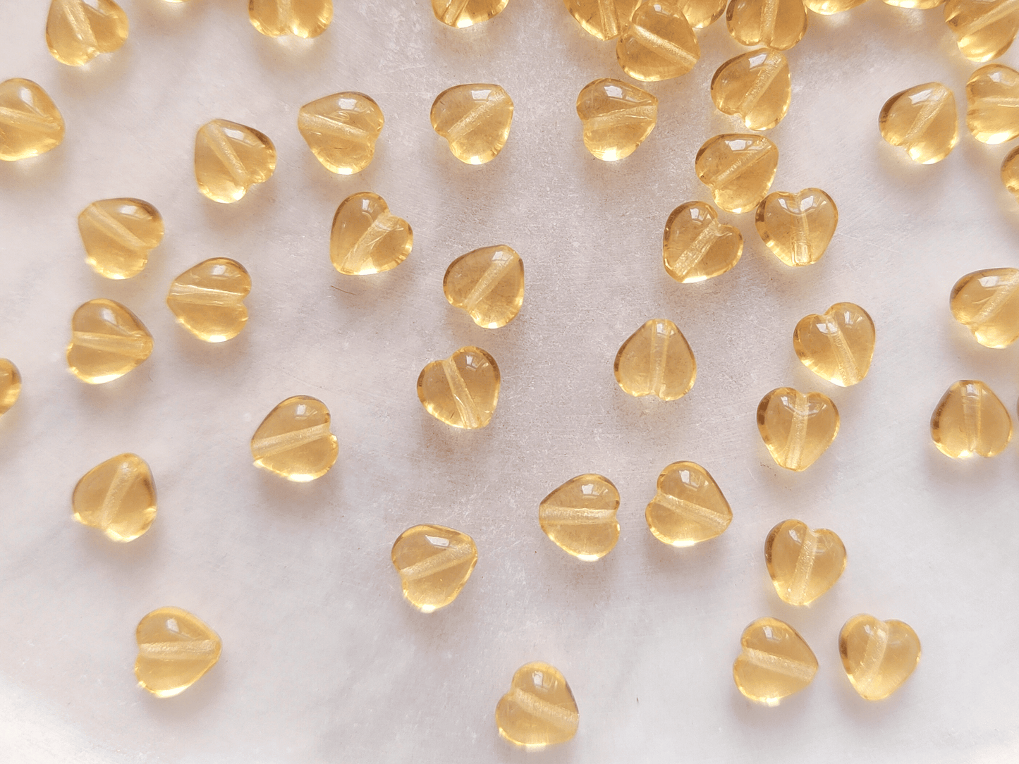 Herzen 6mm - Goldgelb