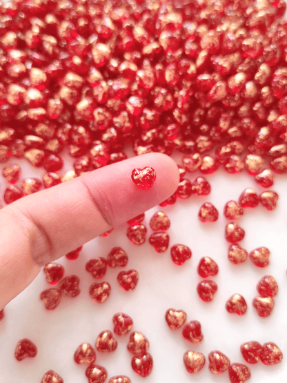 Love heart beads 6mm - red & golden speckles