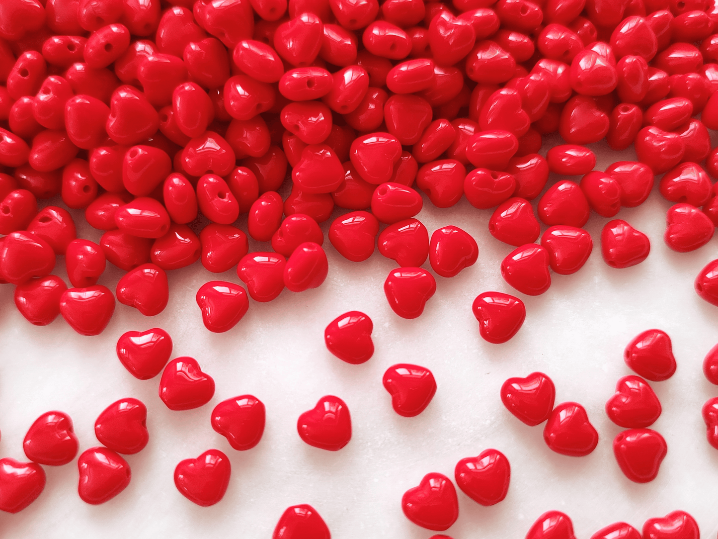 Herzen 6mm - opak Rot