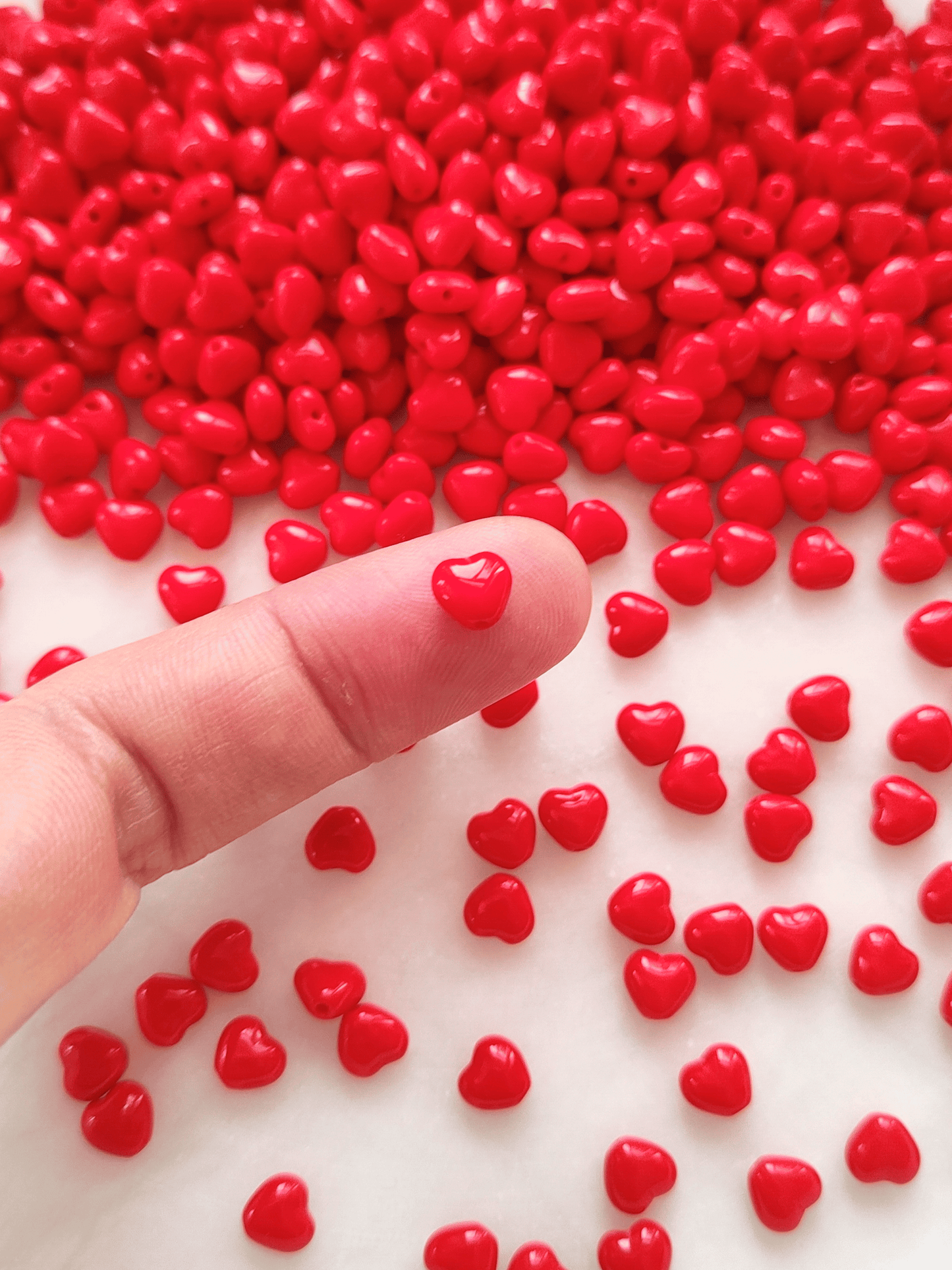 Herzen 6mm - opak Rot