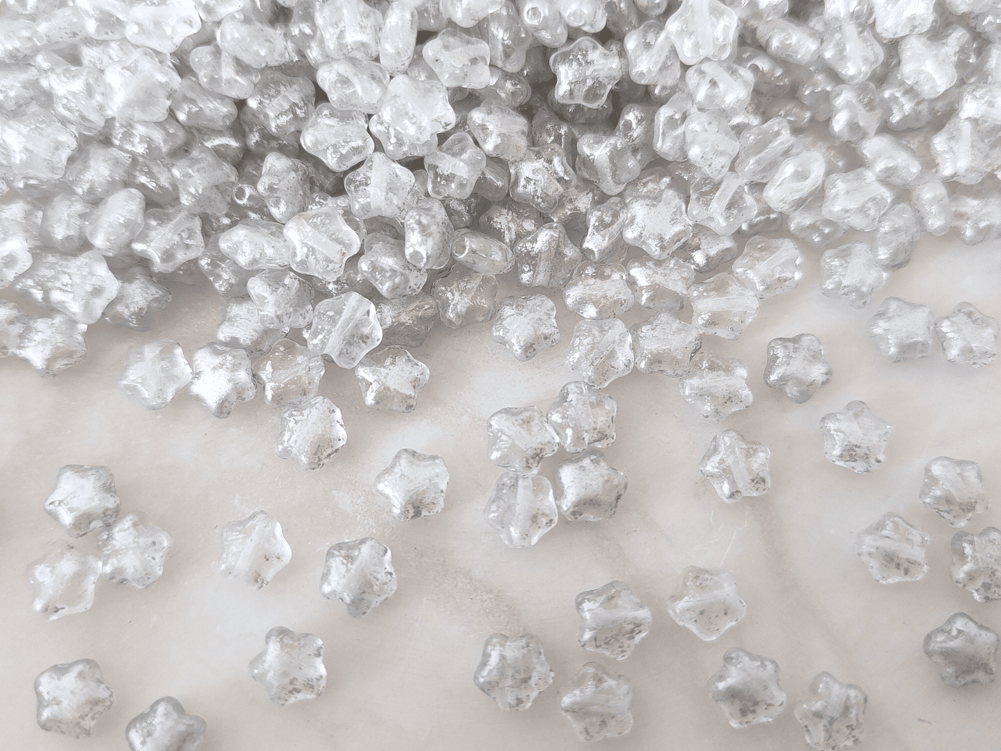 Star beads 6mm - colorless & silver