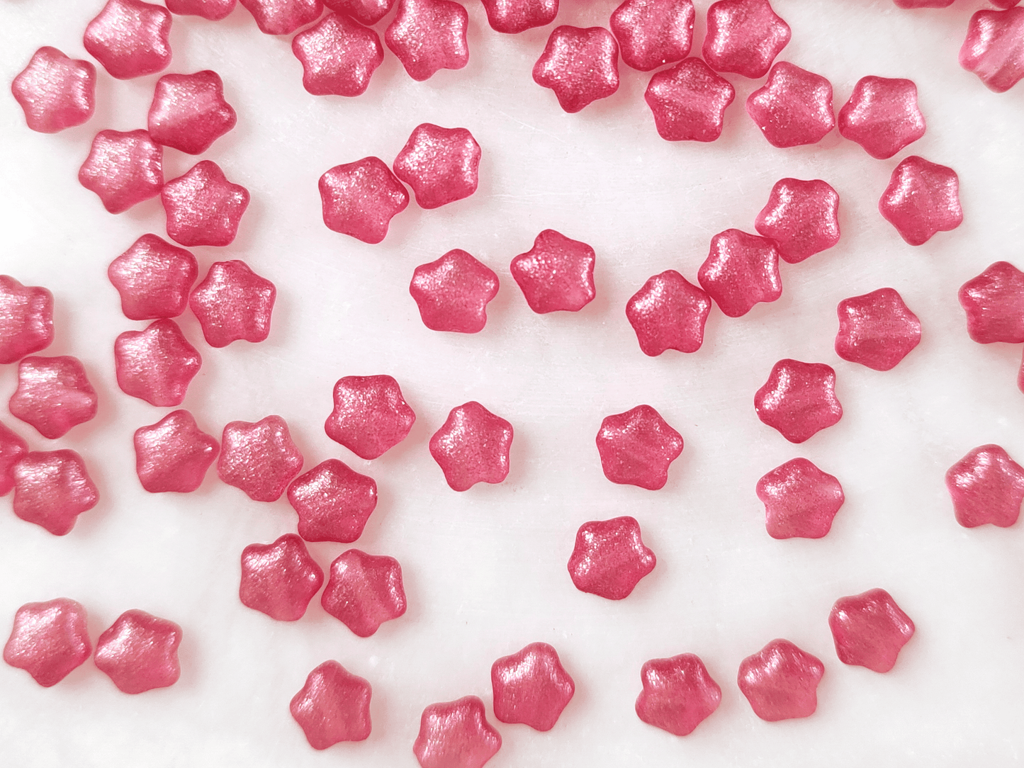 Star beads 6mm - cherry red glitter