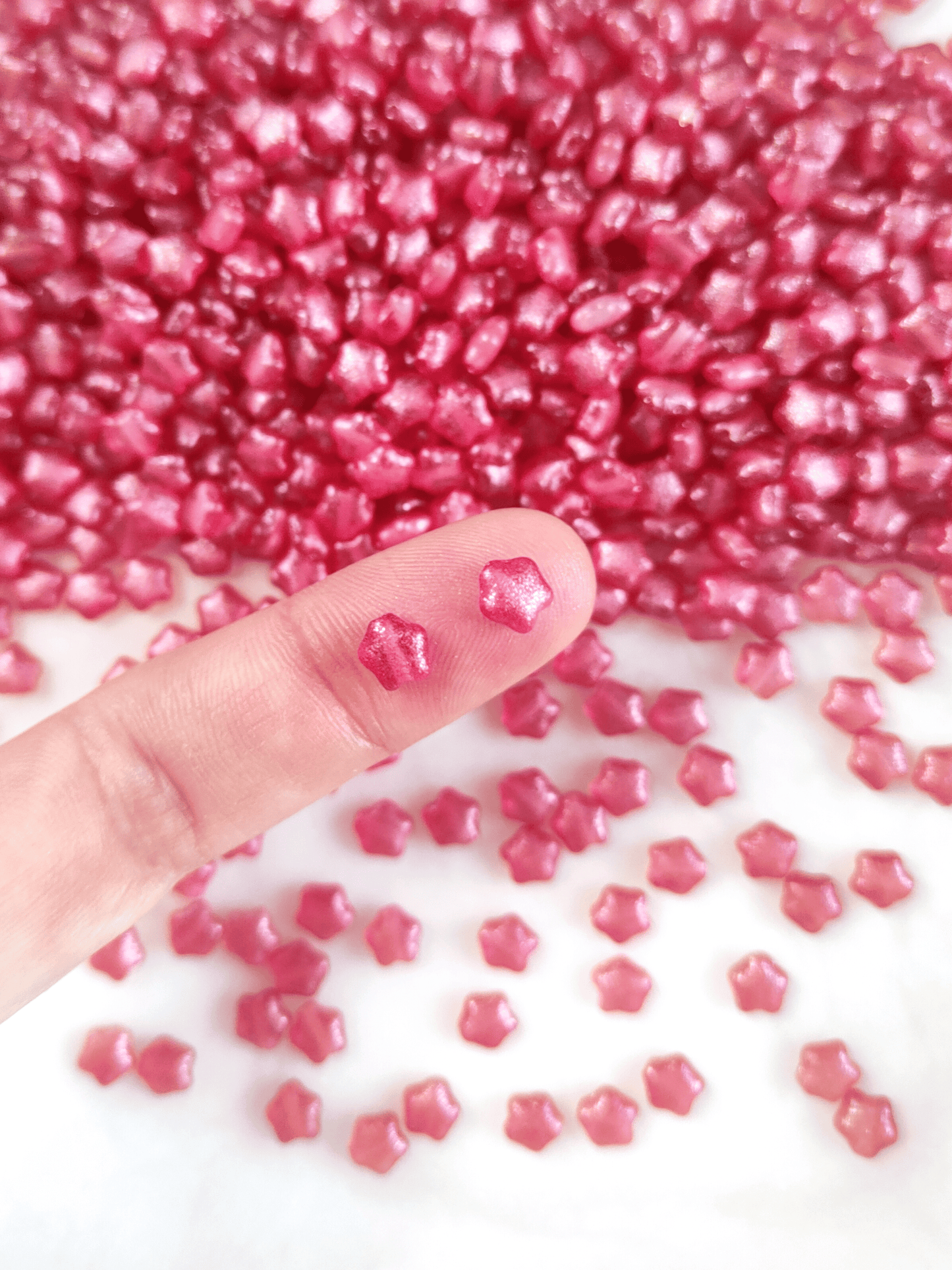 Star beads 6mm - cherry red glitter