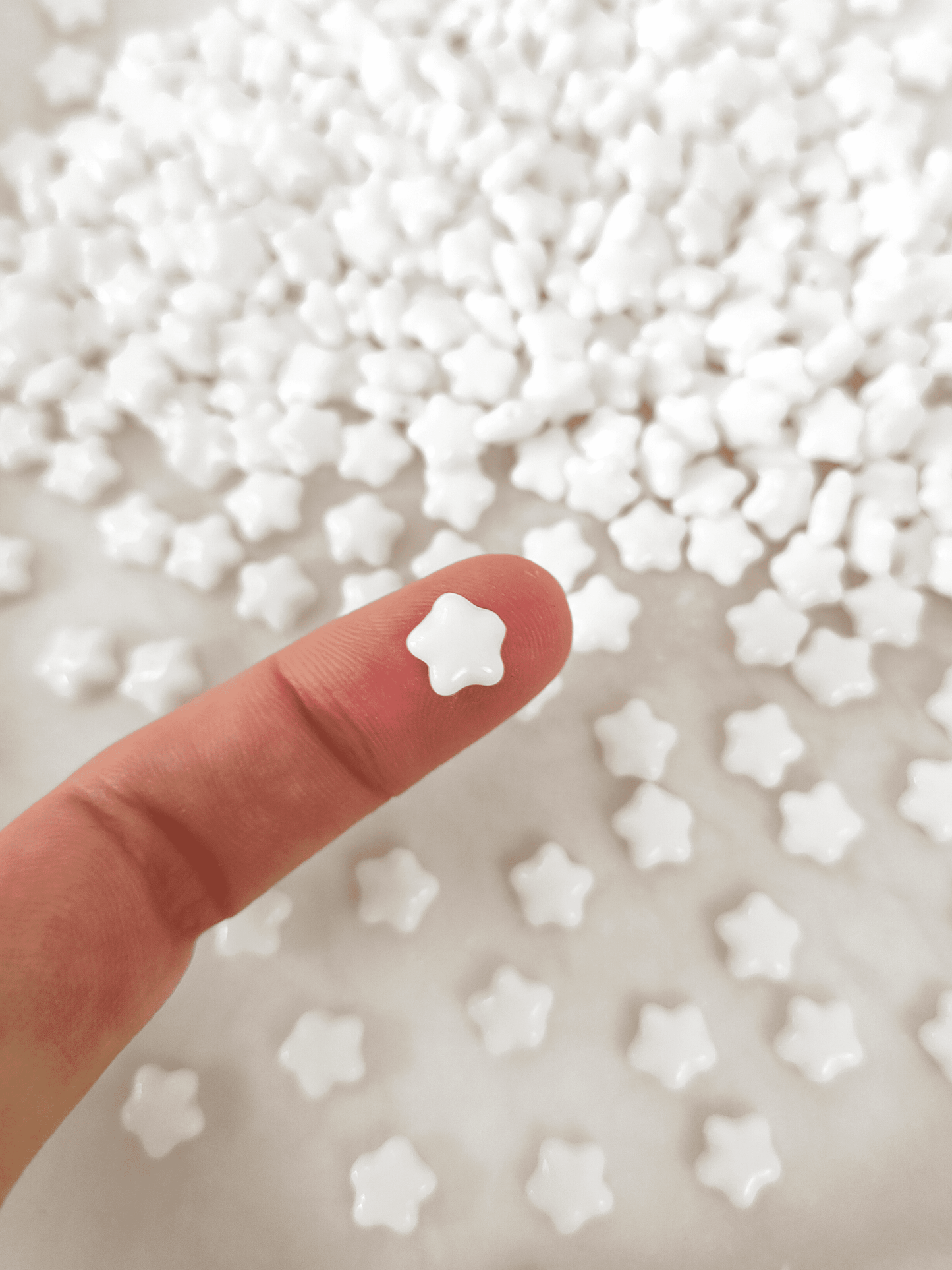 Star beads 8mm - opaque white