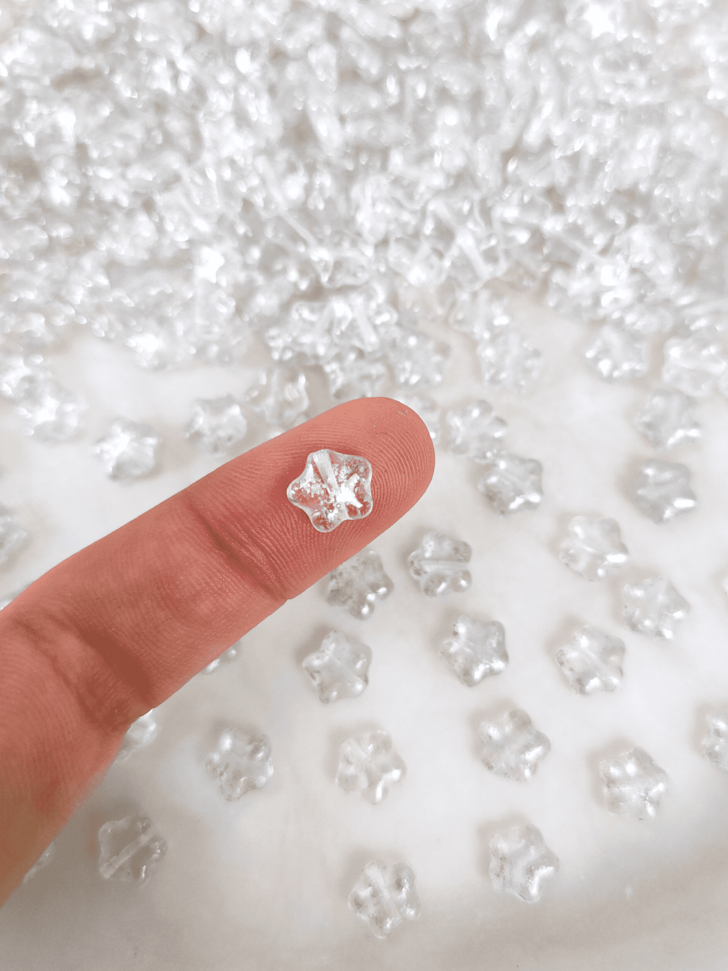 Star beads 8mm - colorless & silver speckles