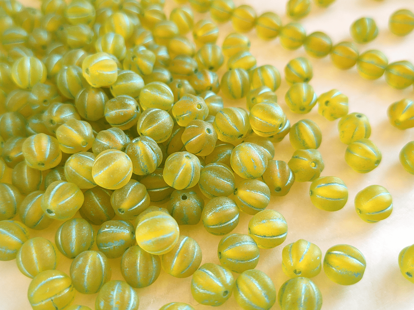 Melon beads 8mm - matt apple green