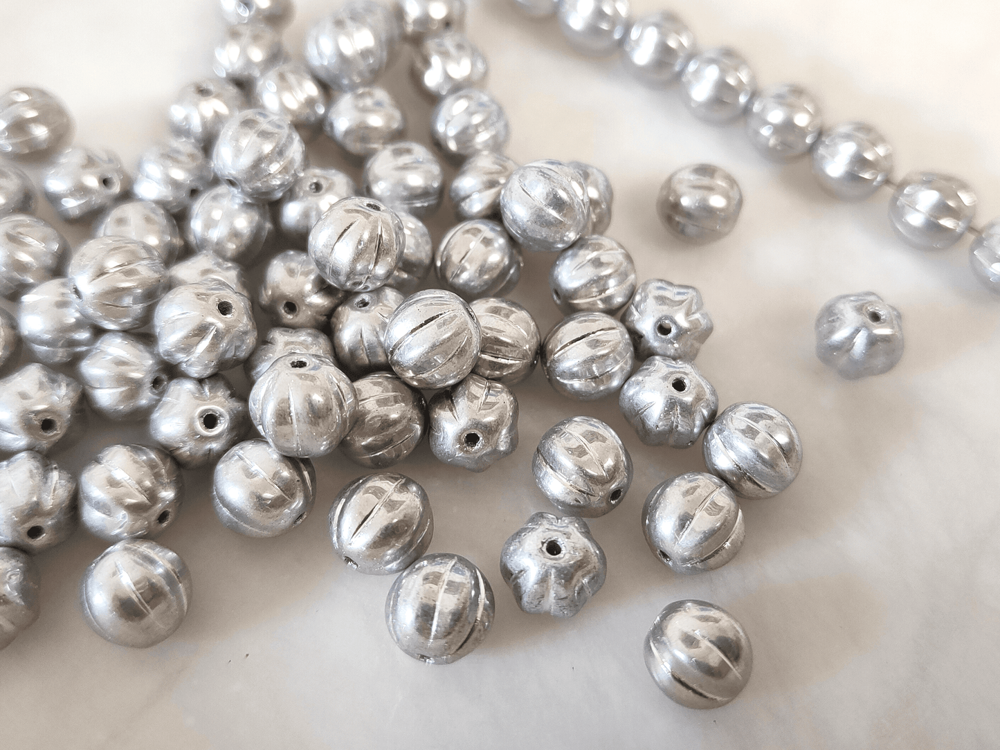 Melon beads 8mm - silver