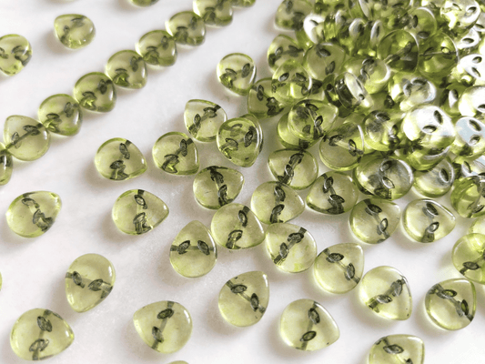 Alien head beads 9x11mm - grass green & black