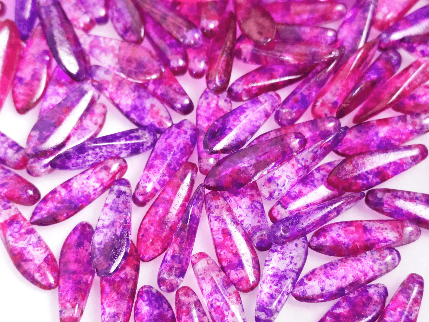 Dagger beads 5x16mm - pink & purple speckles