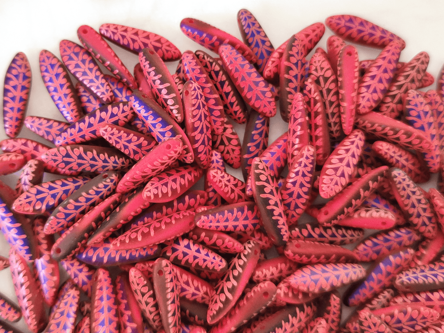 Dolche 5x16mm - Rot & Lila filigraner Druck