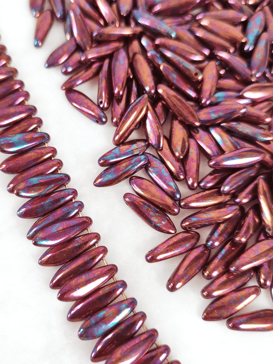 Dagger beads 5x16mm - metallic red & oil-style stains